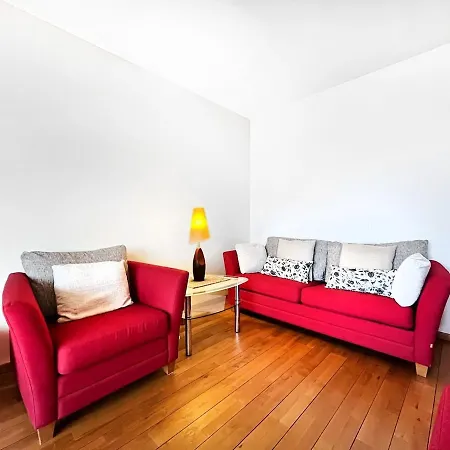 In Cozy Area For 4 Guest, Cracow Apartman *