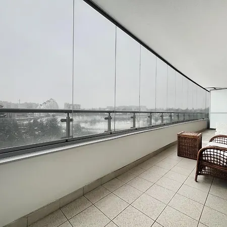 In Cozy Area For 4 Guest, Cracow Апартаменты Краков